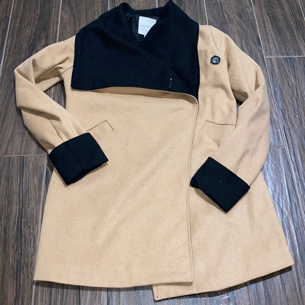 Thread Supply Coat